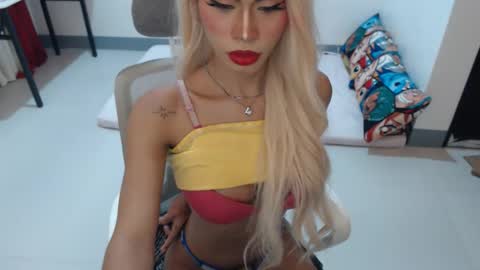 DIVINE ANGEL online show from 01/31/26, 11:58