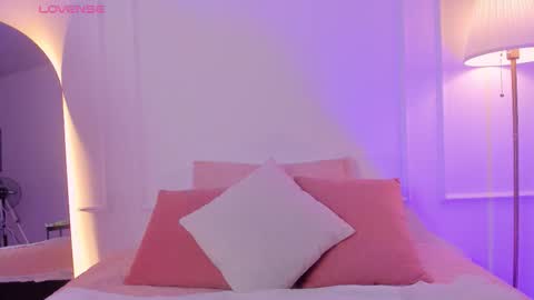 Snapshot of angelica_cross chatting on 10/07/25, 12:13 Angelica Cross online show from 10/07/25, 12:13