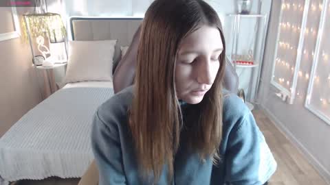 Angelica online show from 01/31/25, 12:18