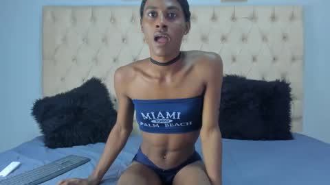 Snapshot of angelica_sexy1 chatting on 01/03/25, 07:50 angelica_sexy1 online show from 01/03/25, 07:50