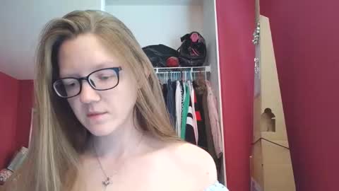 AngelicAngel online show from 04/29/26, 06:36