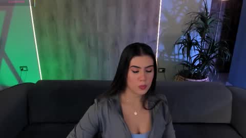 Snapshot of angelicavega_ chatting on 10/14/25, 07:25 Angelica Vega online show from 10/14/25, 07:25