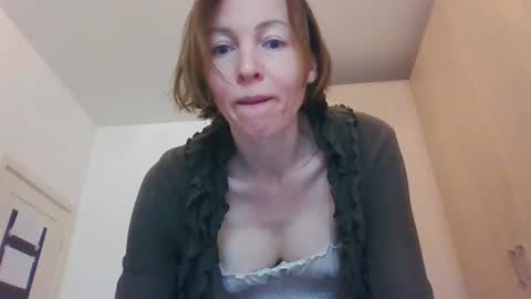 Snapshot of angelicfenix chatting on 02/19/26, 07:04 angelicfenix online show from 02/19/26, 07:04