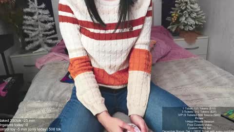 Snapshot of angelika_rouge chatting on 12/22/24, 05:42 Angelika Rouge online show from 12/22/24, 05:42