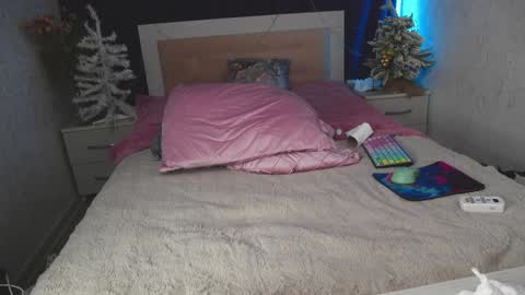 Snapshot of angelika_rouge chatting on 01/25/25, 06:35 Angelika Rouge online show from 01/25/25, 06:35