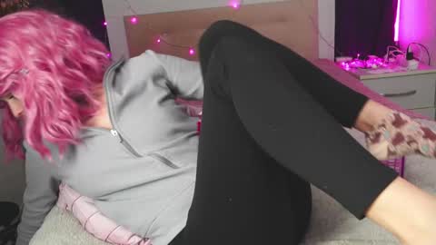 Snapshot of angelika_rouge chatting on 02/07/25, 05:29 Angelika Rouge online show from 02/07/25, 05:29