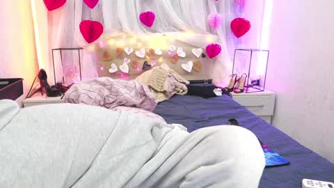 Snapshot of angelika_rouge chatting on 02/25/26, 05:44 Angelika Rouge online show from 02/25/26, 05:44