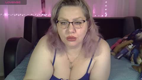 AngelinaGlam online show from 10/25/25, 05:08