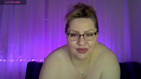 AngelinaGlam online show from 05/18/26, 06:25