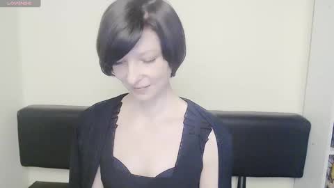 Snapshot of angelinalov_ chatting on 02/11/25, 10:59 Angelina online show from 02/11/25, 10:59