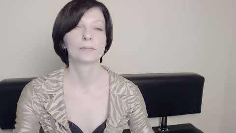 Snapshot of angelinalov_ chatting on 02/15/25, 07:38 Angelina online show from 02/15/25, 07:38