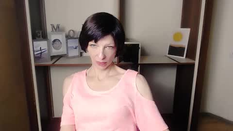 Snapshot of angelinalov_ chatting on 09/11/25, 06:24 Angelina online show from 09/11/25, 06:24