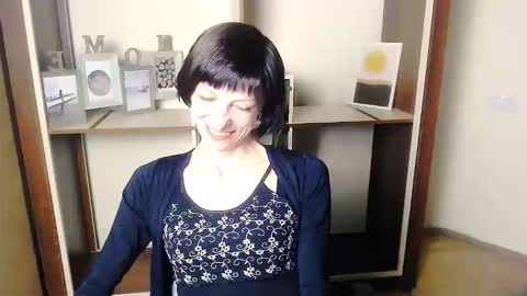 Snapshot of angelinalov_ chatting on 09/16/25, 06:25 Angelina online show from 09/16/25, 06:25