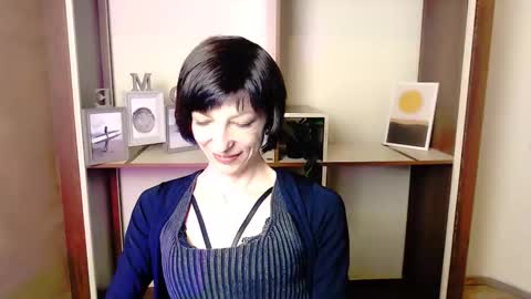 Snapshot of angelinalov_ chatting on 10/01/25, 06:41 Angelina online show from 10/01/25, 06:41