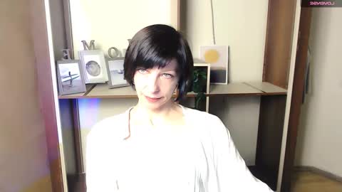 Snapshot of angelinalov_ chatting on 10/21/25, 07:20 Angelina online show from 10/21/25, 07:20