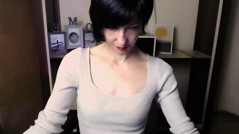 Angelina online show from 12/20/25, 07:48