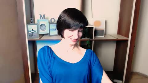 Angelina online show from 12/21/25, 10:33