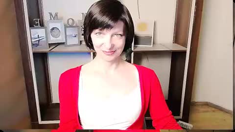 Angelina online show from 06/18/26, 09:25