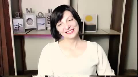Angelina online show from 07/06/26, 10:01