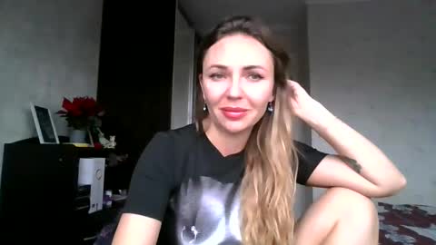 angelinalove28 online show from 11/27/25, 07:43