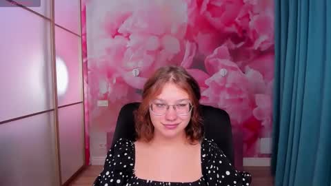 AngelinaLow online show from 10/08/25, 11:30