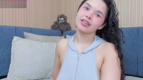 Snapshot of angeline__cute chatting on 09/10/25, 12:05 angeline online show from 09/10/25, 12:05