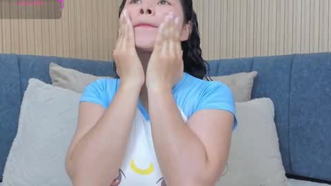 Snapshot of angeline__cute chatting on 09/15/25, 12:05 angeline online show from 09/15/25, 12:05