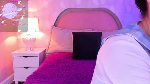 Snapshot of angeline__cute chatting on 06/30/26, 12:17 angeline online show from 06/30/26, 12:17