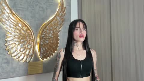 Angeline Smith  online show from 11/12/25, 05:08