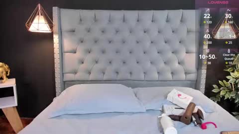 Angeline online show from 03/10/25, 08:01