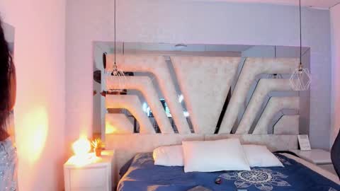 Angeline Heet online show from 11/08/25, 10:41