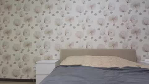 Snapshot of angelinejo chatting on 12/04/25, 04:00 Angel online show from 12/04/25, 04:00