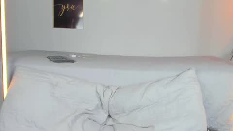 Snapshot of angelinepossy chatting on 03/09/25, 12:00 angelinepossy online show from 03/09/25, 12:00