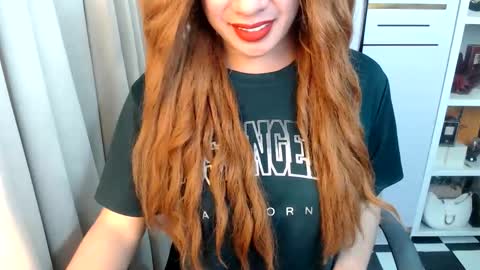 Snapshot of angelinnaxxx chatting on 04/26/26, 10:51 Anglina online show from 04/26/26, 10:51