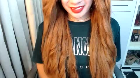 Snapshot of angelinnaxxx chatting on 04/29/26, 12:37 Anglina online show from 04/29/26, 12:37