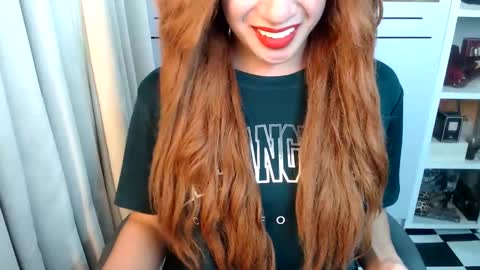 Snapshot of angelinnaxxx chatting on 05/06/26, 04:08 Anglina online show from 05/06/26, 04:08
