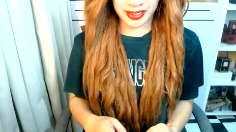 Snapshot of angelinnaxxx chatting on 05/24/26, 10:04 Anglina online show from 05/24/26, 10:04