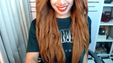 Snapshot of angelinnaxxx chatting on 05/30/26, 04:42 Anglina online show from 05/30/26, 04:42