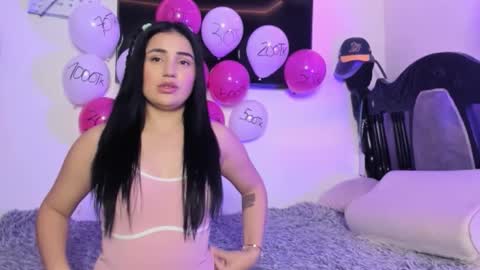 Snapshot of angelique_dubois chatting on 03/03/26, 07:53 ANGELIQUE DUBOIS online show from 03/03/26, 07:53