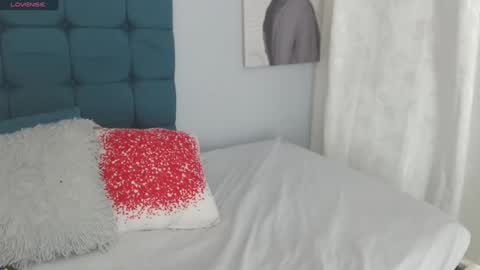 Snapshot of angelitawild_ chatting on 02/04/25, 12:19 angel online show from 02/04/25, 12:19