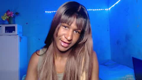 Snapshot of angell_dustt chatting on 10/08/25, 04:54 Danielle online show from 10/08/25, 04:54