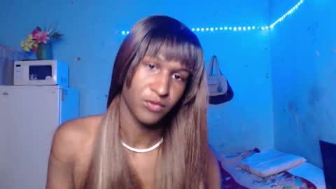 Snapshot of angell_dustt chatting on 10/13/25, 07:36 Danielle online show from 10/13/25, 07:36