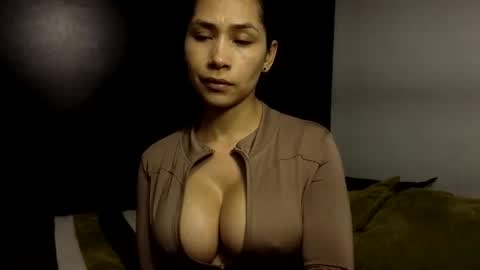 Snapshot of angellaisabella chatting on 12/01/25, 08:14 ANGELA ISABELLA online show from 12/01/25, 08:14