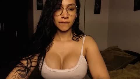  ANGELA ISABELLA  online show from 02/05/26, 04:55