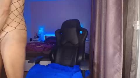 Angie online show from 02/07/26, 01:59