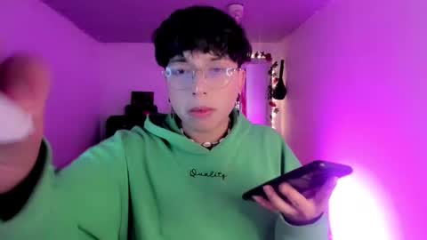 Snapshot of angellonfire chatting on 11/10/25, 04:11 Angel online show from 11/10/25, 04:11