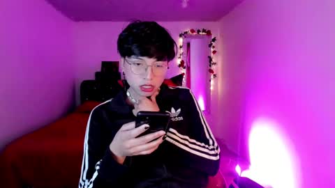 Snapshot of angellonfire chatting on 11/22/25, 06:23 Angel online show from 11/22/25, 06:23