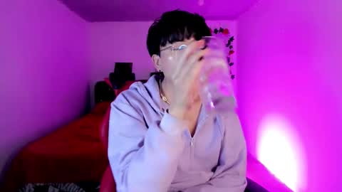 Snapshot of angellonfire chatting on 11/26/25, 07:37 Angel online show from 11/26/25, 07:37