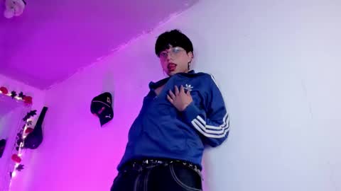 Snapshot of angellonfire chatting on 12/14/25, 03:45 Angel online show from 12/14/25, 03:45