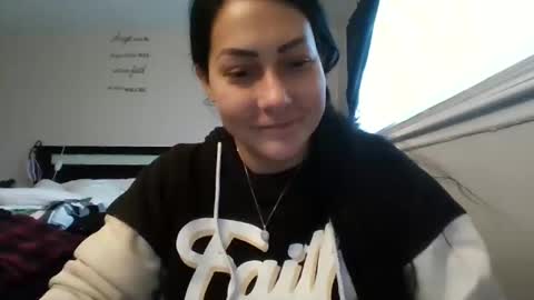 Snapshot of angelmarie7 chatting on 12/18/25, 05:08 Angel Marie online show from 12/18/25, 05:08